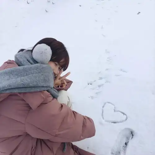 如何把羽绒服穿出时髦感

