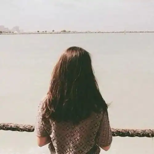 背影头像两情相悦太难
