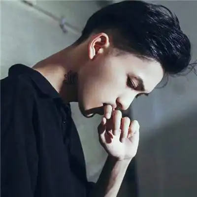 艾嘉仁男性的第一次性生活应该在什么年龄,你过早了吗

