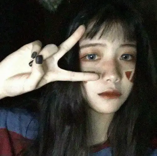 ins高冷仙女头像好感怎会永保新鲜,毕竟热情总会变冷淡
