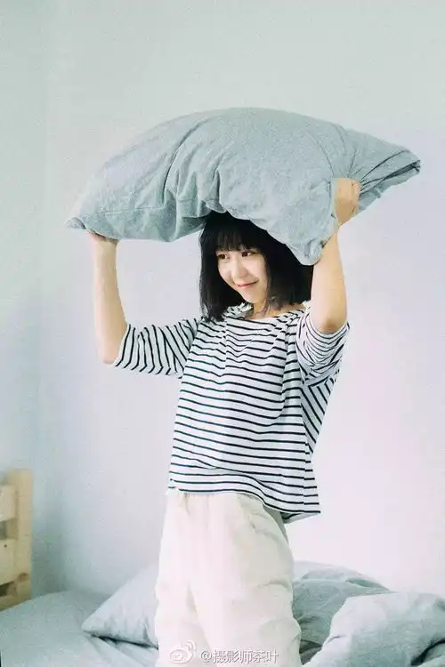 热到窒息的夏季,如何不出家门就拍出干净舒服的写真
