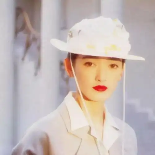 头像我们又不是很熟你叫我美女就好了
