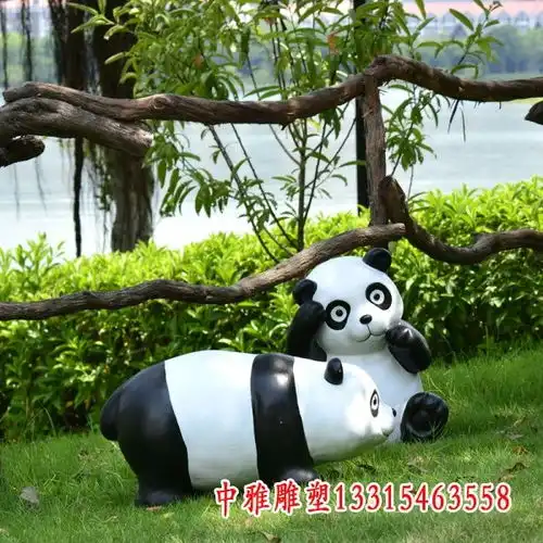 玻璃钢卡通动漫熊猫阿宝雕塑铁岭熊猫玻璃钢雕塑订制
