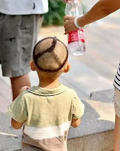 搞笑图片笑话段子我终于明白情侣约会带着刀子的原因了
