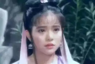 女星与儿子裸睡15年变态的爱,到底多可怕
