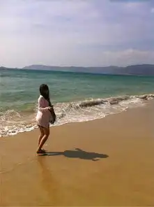 海南三亚慵懒的晒太阳图片
