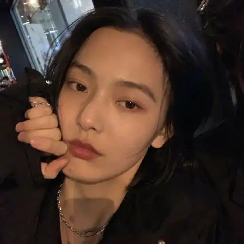 不是每个人都能按照你期待的方式爱你小众女头
