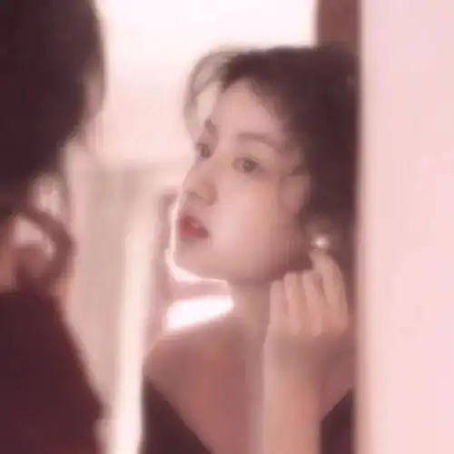 适合冬天暖暖的女生头像
