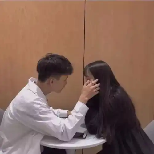 情侣头像始于心动终于白首
