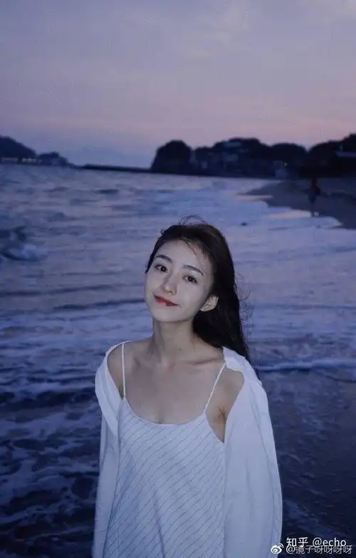 微博上有哪些可爱甜美的小姐姐
