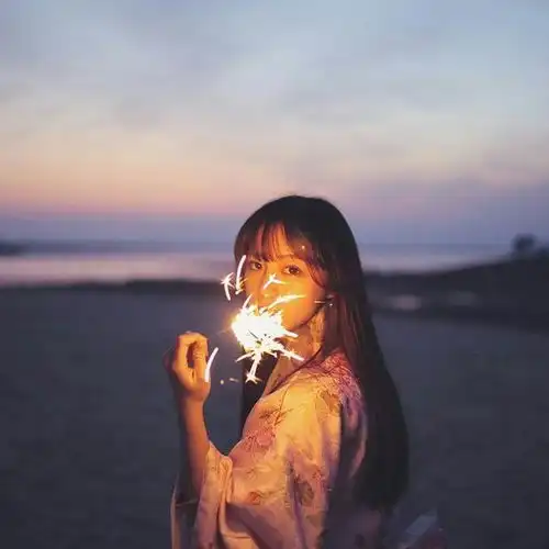异地恋中男生应该怎么做女生这样认为管用
