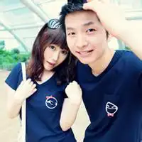 情侣头像穿情侣装两张穿情侣装的情侣头像
