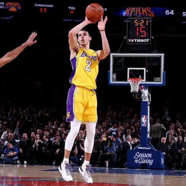 nba现役投篮姿势最难看5大球星,格林上榜第1像杂技演员
