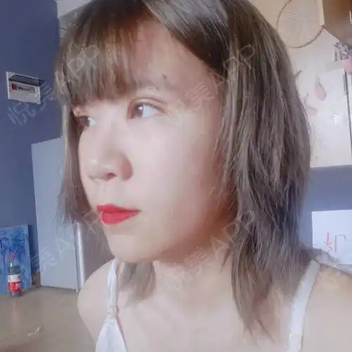 给自己换个发色换个心情,为什么换发型呢,因为小区里...眼部多项悦美整形
