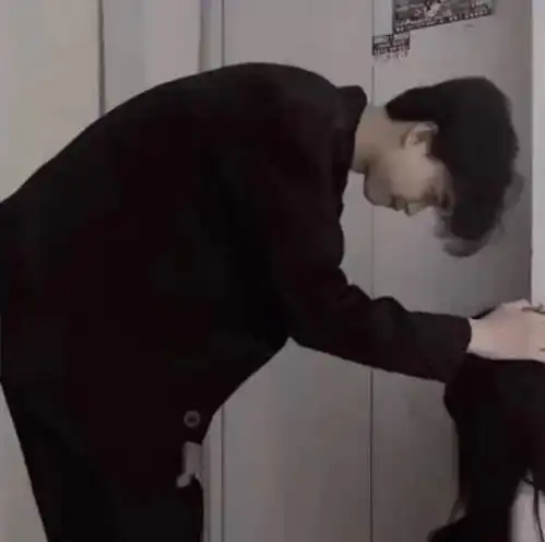 情头你认为理想的爱情是什么样子
