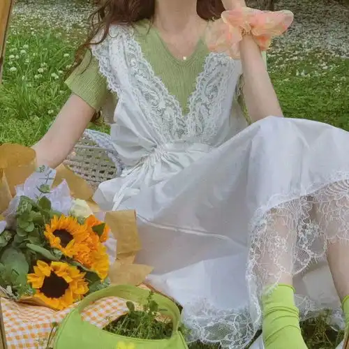 女生头像丨谁都没规定,一朵花要长成向日葵或玫瑰
