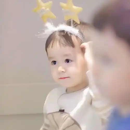 有没有小孩子的情侣头像
