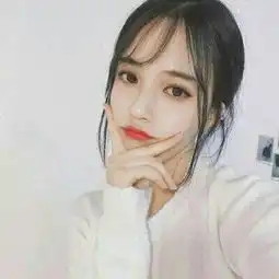 忧郁的侧颜美女头像
