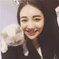 一个人抱着猫的头像
