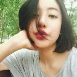 悬赏100万能的墙友有这张头像的另一半帮配下跪求
