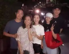 媒体已在为黄教主离婚建专题,却被陈妍希夫妇抢了先
