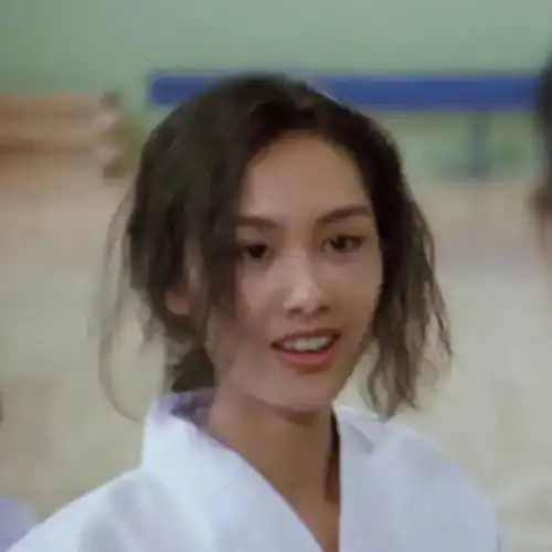 女生头像你们之间有隔阂了吗
