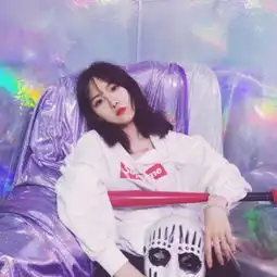 守护爱情的简单情侣头像青春里的秘密
