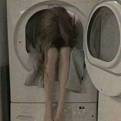 抑郁症头像女生压抑图片伤感头像女生冷淡
