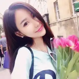 情侣头像一男一女手捧花
