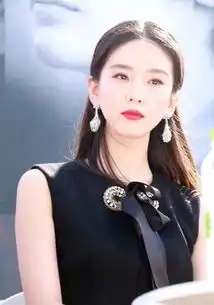baby红唇妆最美遭争议杨幂还没争热巴到战场
