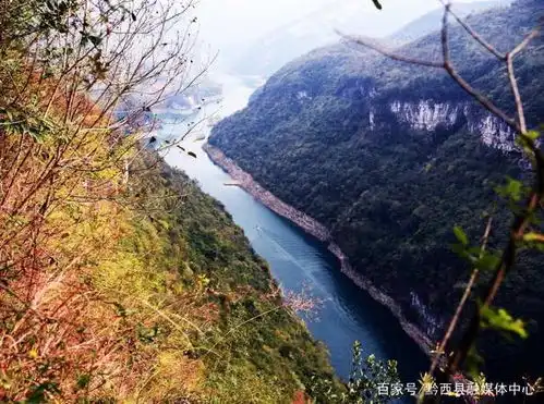 贵州黔西冬日巡河护河忙
