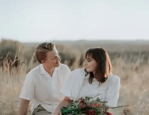 要亲密关系和谐顺畅,就学习爱的五种语言
