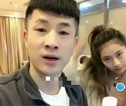 快手最受欢迎8对情侣散打夫妇第八,牌伊仅第二,第一最恩爱

