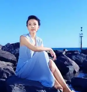 她是张嘉译前妻,爱上孙红雷却无疾而终,今44岁嫁入豪门成阔太

