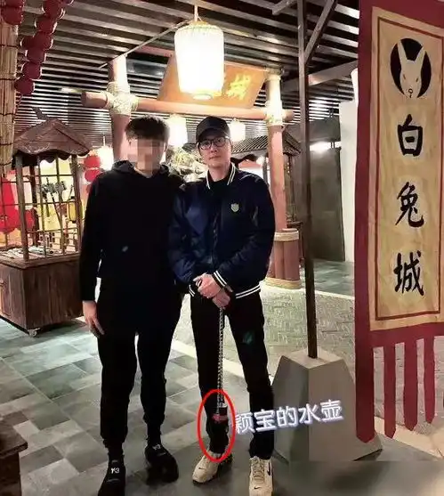 冯绍峰离婚后首更博,换了头像,却与赵丽颖都不舍将情侣头像换掉
