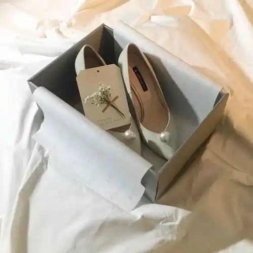 准新娘必知5个婚鞋小众品牌推荐高质感手工订制客制化婚礼鞋款指南
