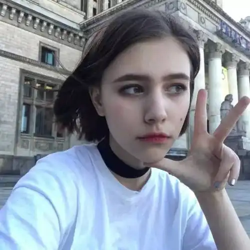 我们都曾是有故事的人
