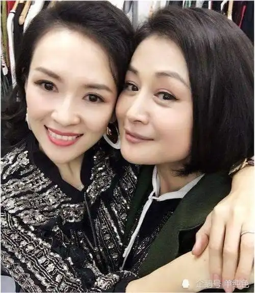 刘流证实于月仙去世,小沈阳章子怡等悼念,弟弟赶往现场处理后事

