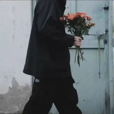 拿花少年
