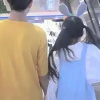 一对情侣头像两张情侣头像双人一对两张图片
