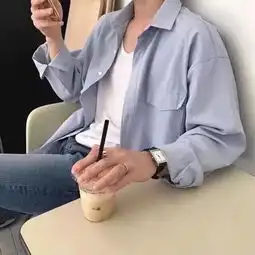头像想到天上摘颗星星送给你,却发现你拥有整个银河
