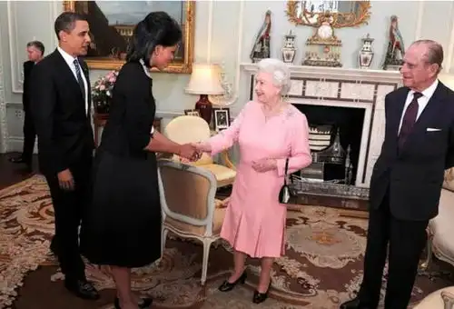 英国女王伊丽莎白二世死因公布
