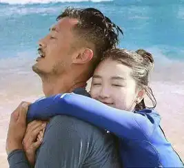 余文乐否认恋上46岁阮小仪与周冬雨秀恩爱靠演技
