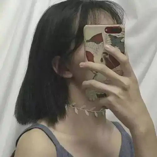 短发女生个性头像
