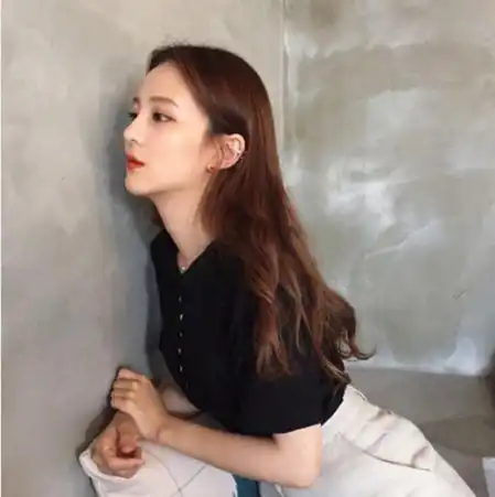 女生卷发发型图片背影原来卷发背影这么美
