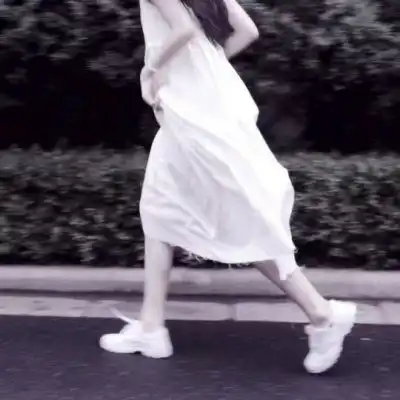 部位女头腿部粉色系好看的下半身控软妹头像
