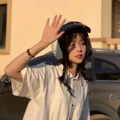女头又飒又美,可盐可甜
