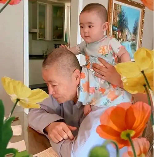 琵琶公主孙颖41岁嫁给78岁刘诗昆,4年生一儿一女,还想拼三胎
