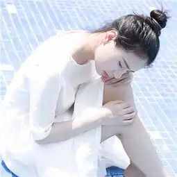 小清新女生唯美头像图片2018最新版你情深似海却不曾为我而蓝
