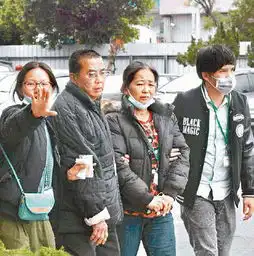 台南地震寻获一对情侣遗体两人紧紧环抱
